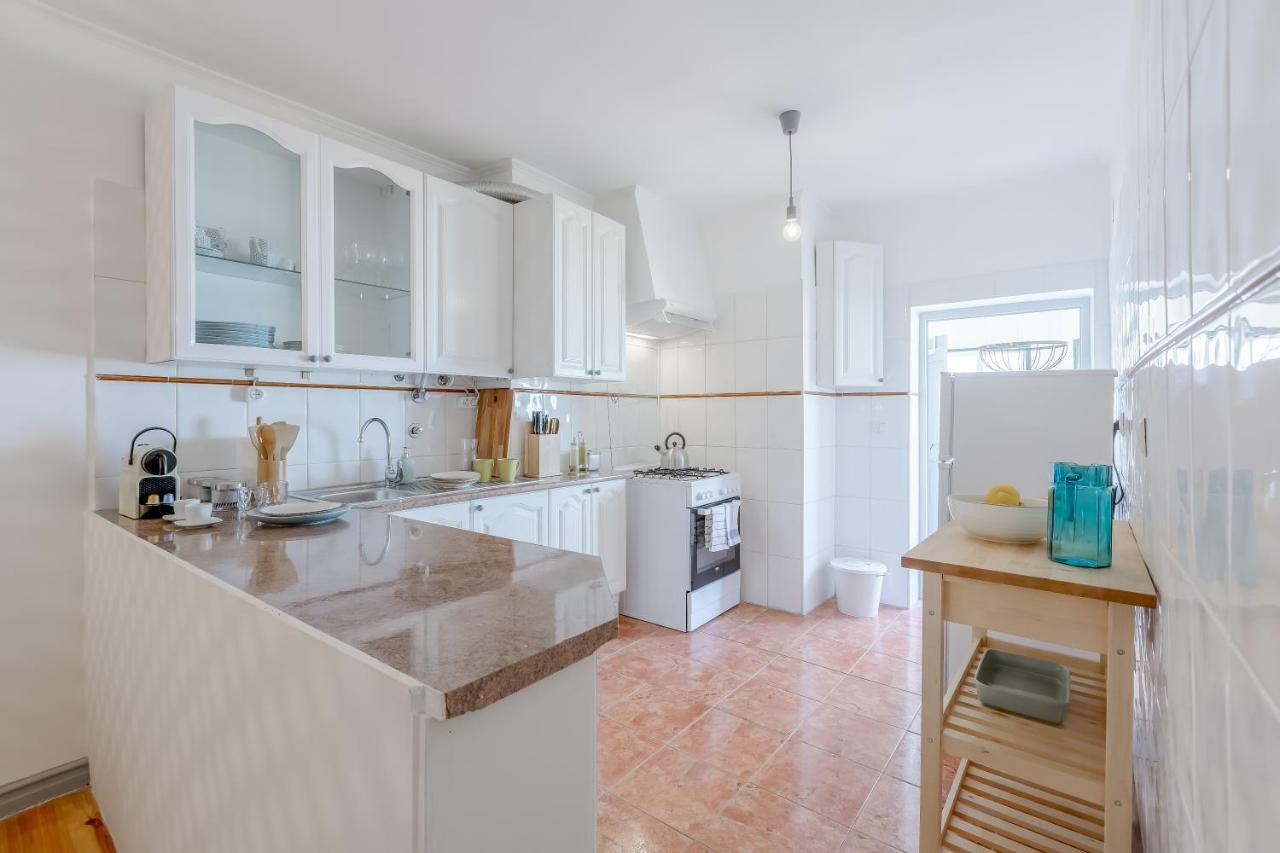 Bright & Spacious Alfama Apartment, By Timecooler Lisboa Dış mekan fotoğraf