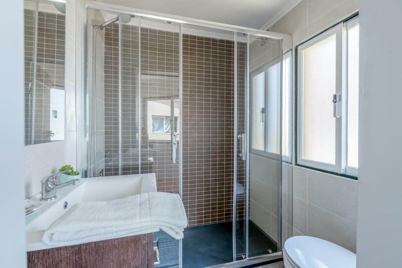 Bright & Spacious Alfama Apartment, By Timecooler Lisboa Dış mekan fotoğraf
