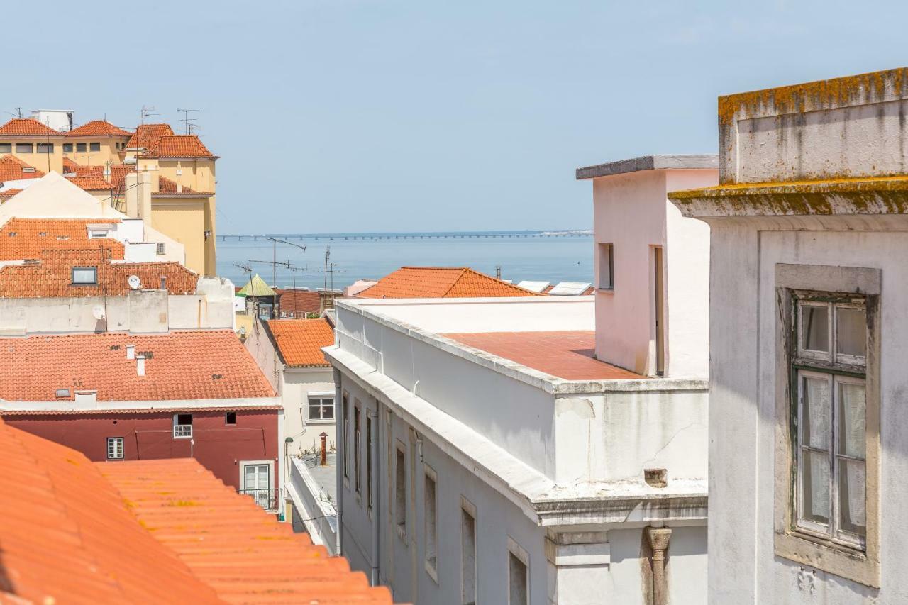 Bright & Spacious Alfama Apartment, By Timecooler Lisboa Dış mekan fotoğraf